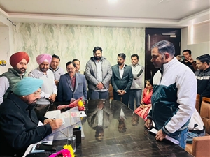 ਵਿਧਾਇਕ ਕੁਲਜੀਤ ਰੰਧਾਵਾ ਨੇ ਸੁਣੀਆਂ ਲੋਕਾਂ ਦੀਆਂ ਸਮੱਸਿਆਵਾਂ,