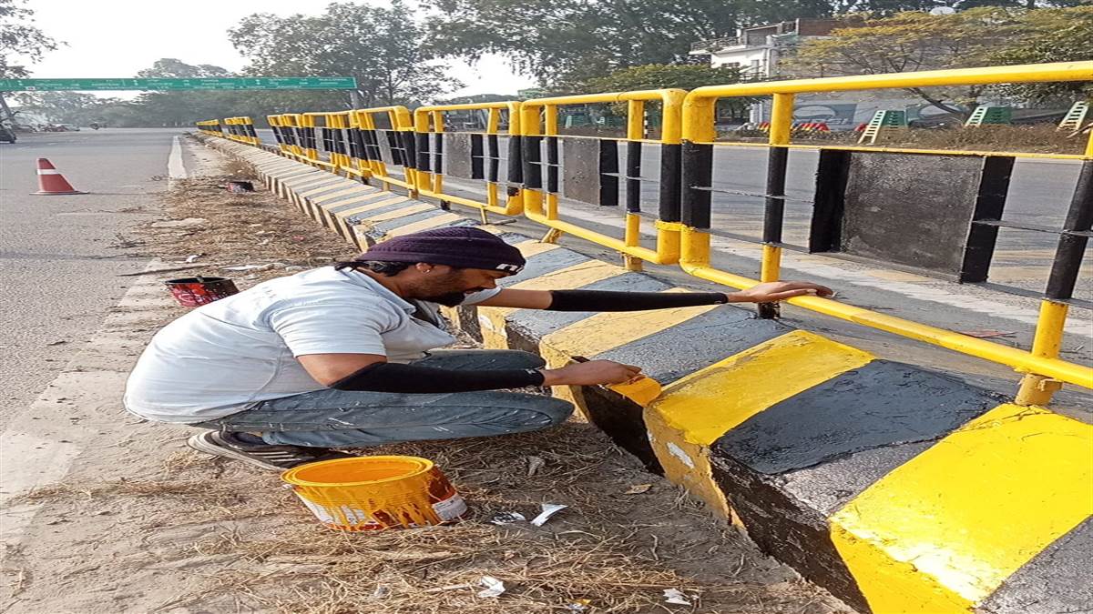 ਸੜਕ ਸੁਰੱਖਿਆ ਮਹੀਨਾ: ਜ਼ਿਲ੍ਹੇ ’ਚ ਪ੍ਰਸ਼ਾਸਨ ਵੱਲੋਂ ਵਿਸਤ੍ਰਿਤ ਜਾਗਰੂਕਤਾ ਮੁਹਿੰਮ