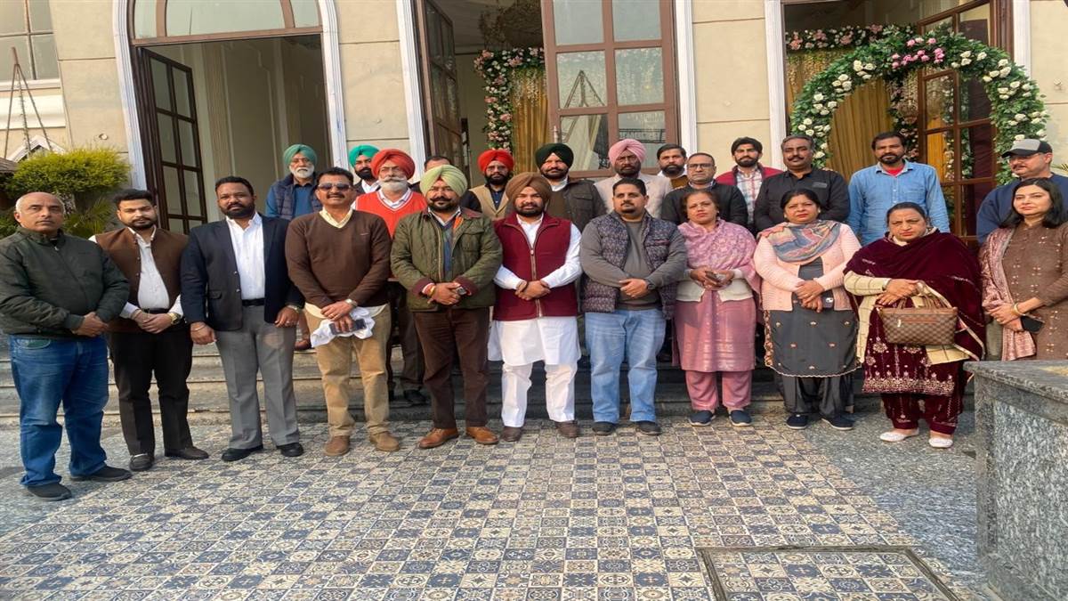 ਨਗਰ ਕੌਂਸਲ ’ਤੇ ‘ਆਪ’ ਦਾ ਕਬਜਾ ਕਰਵਾਉਣ ਵਾਲੇ 4 ਕੌਂਸਲਰਾਂ ਦੀ ਕਾਂਗਰਸ ’ਚੋਂ ‘ਛੁੱਟੀ’
