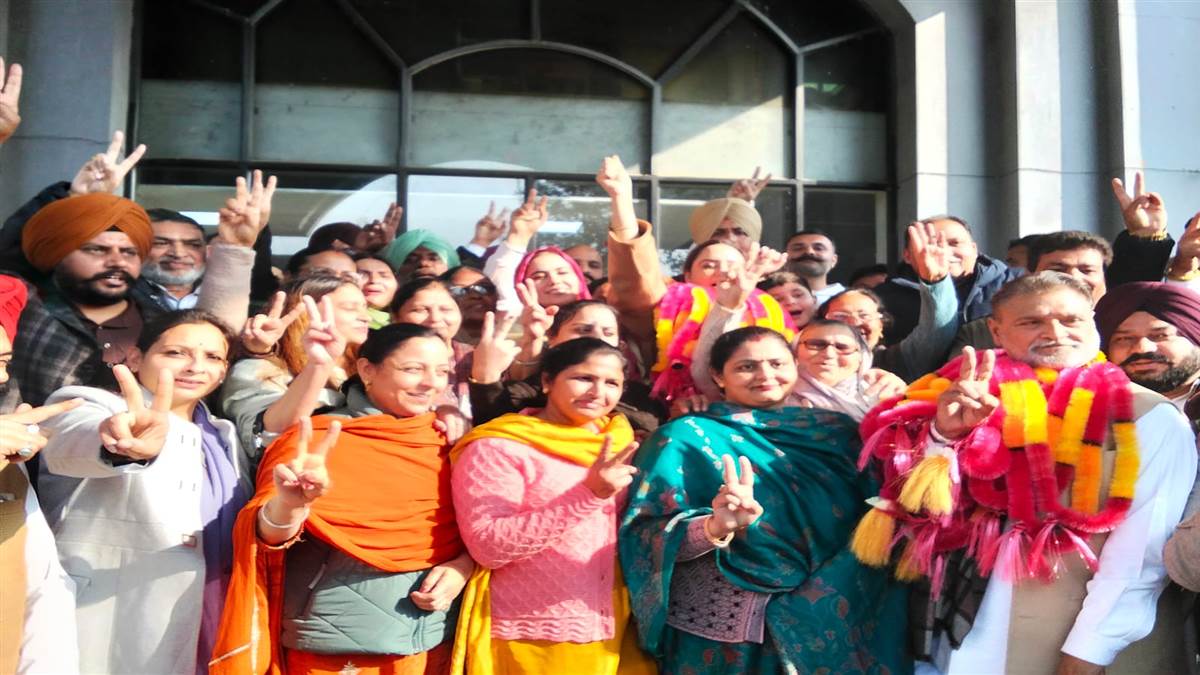 ਮੋਗਾ ਨੂੰ ਮਿਲਿਆ ਨਵਾਂ ਮੇਅਰ ! ਸੱਤਾਧਾਰੀ ਪਾਰਟੀ ਦੇ ਉਮੀਦਵਾਰ ਸਿਰ ਸਜਿਆ ਤਾਜ, 48 ਵਿਚੋਂ ਹਾਸਲ ਕੀਤੀਆਂ 31 ਵੋਟਾਂ