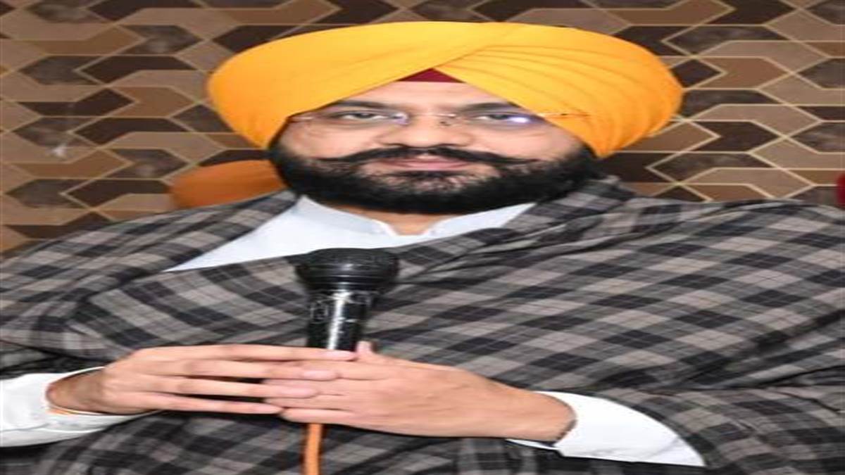 ਸਵ. ਵਿਜੇ ਸ਼ਰਮਾ ਦਾ ਪਰਿਵਾਰ ਸਾਥੀਆਂ ਸਮੇਤ 'ਆਪ' ’ਚ ਸ਼ਾਮਲ