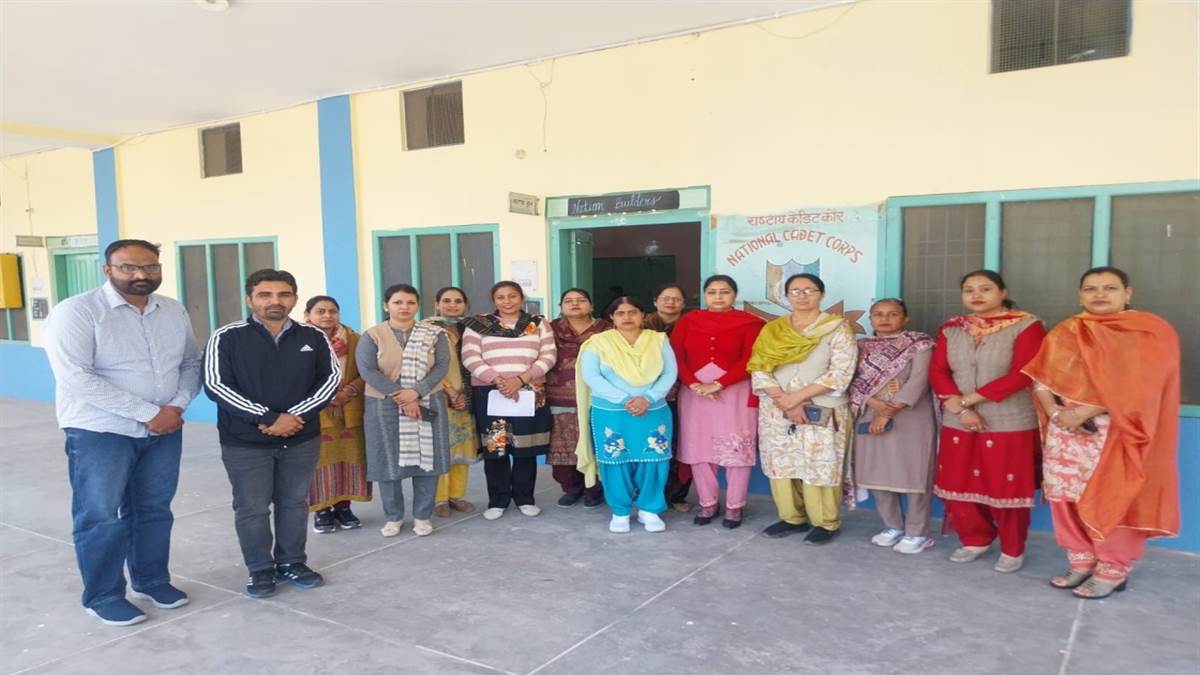 25 ਲੱਖ ਅਧਿਆਪਕਾਂ ’ਤੇ ਸੰਕਟ : ਟੈੱਟ ਮਸਲੇ ’ਤੇ ਸੂਬਾ ਪੱਧਰੀ ਰੈਲੀ ਦਾ ਐਲਾਨ