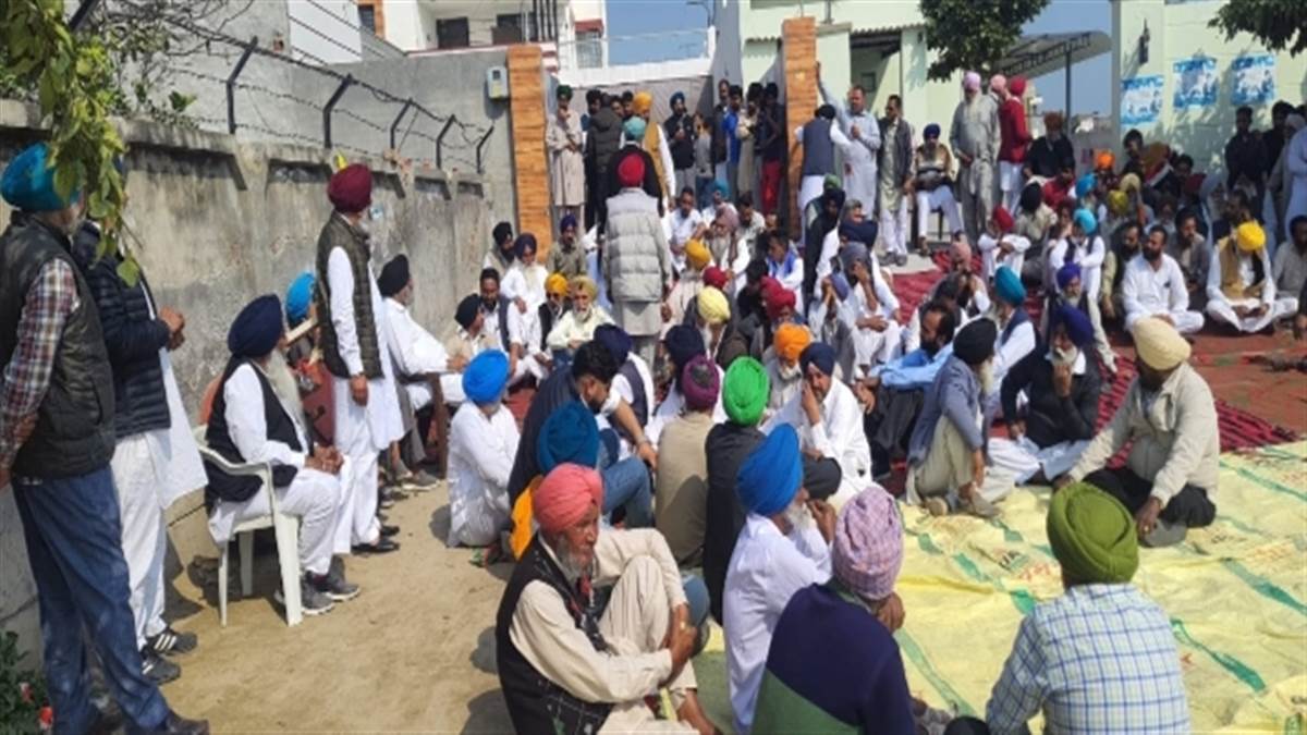 ਢੀਮਾਂ ਵਾਲੀ ’ਚ ਬੰਦ ਪਈ ਕੱਸੀ ਤੇ ਦਾਣਾ ਮੰਡੀ ਦੀ ਜਗ੍ਹਾ ਨੂੰ ਲੈ ਕੇ ਵਿਵਾਦ
