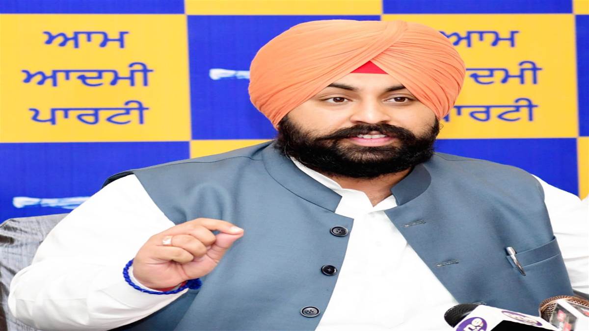 ਅਜੌਲੀ ’ਚ ਰਿਵੈਟਮੈਂਟ ਵਾਲ ਨਾਲ ਹੜ੍ਹਾਂ ਤੋ ਸੁਰੱਖਿਆ ਮਜ਼ਬੂਤ : ਹਰਜੋਤ ਬੈਂਸ