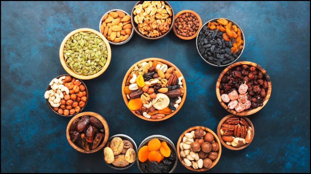 Summer Dry Fruits ਗਰਮੀਆਂ 'ਚ ਇਹ ਡਰਾਈ ਫਰੂਟਸ ਬਣਾਈ ਰੱਖਣਗੇ ਸਰੀਰ ਦੀ ਠੰਢਕ, ਜਾਣੋ ਇਨ੍ਹਾਂ ਨੂੰ ਖਾਣ ਦਾ ਸਹੀ