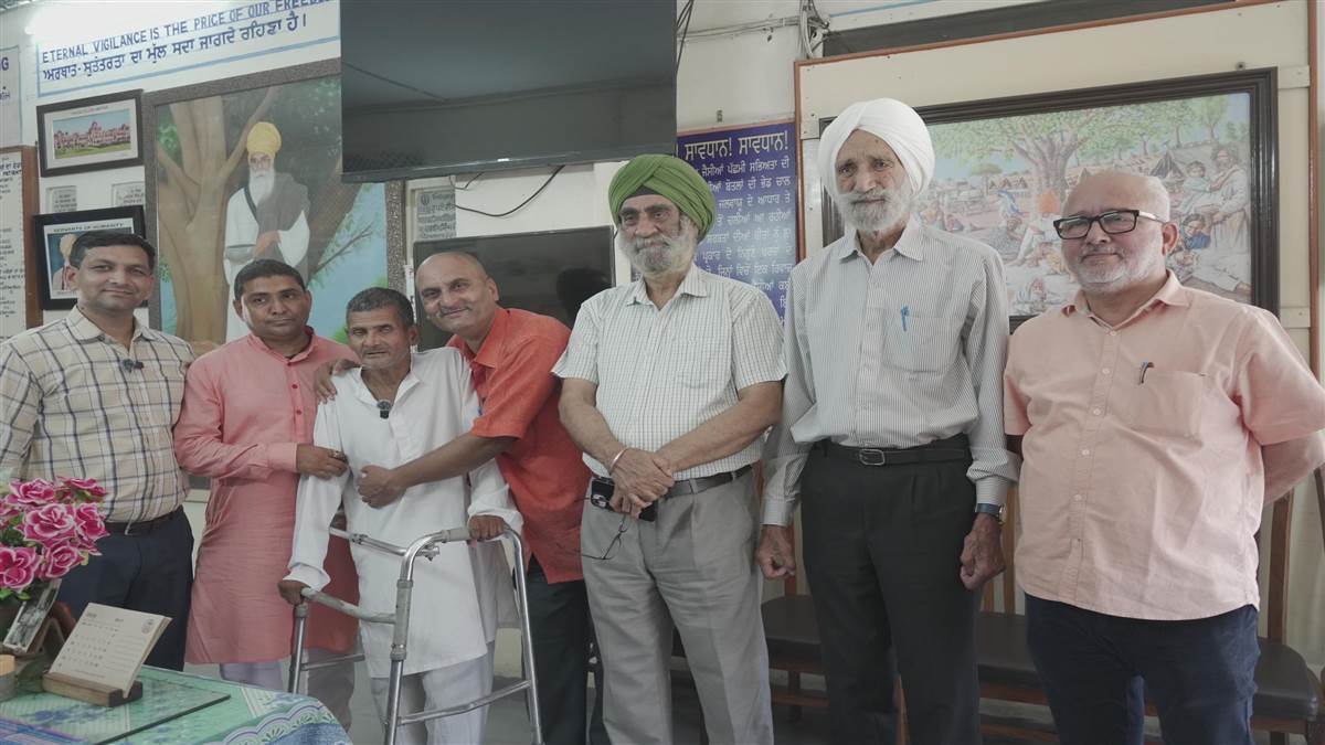 30 ਸਾਲ ਬਾਅਦ ਆਪਣੇ ਘਰ ਪਰਤਿਆਂ ਸੰਤੋਸ਼ ਕੁਮਾਰ