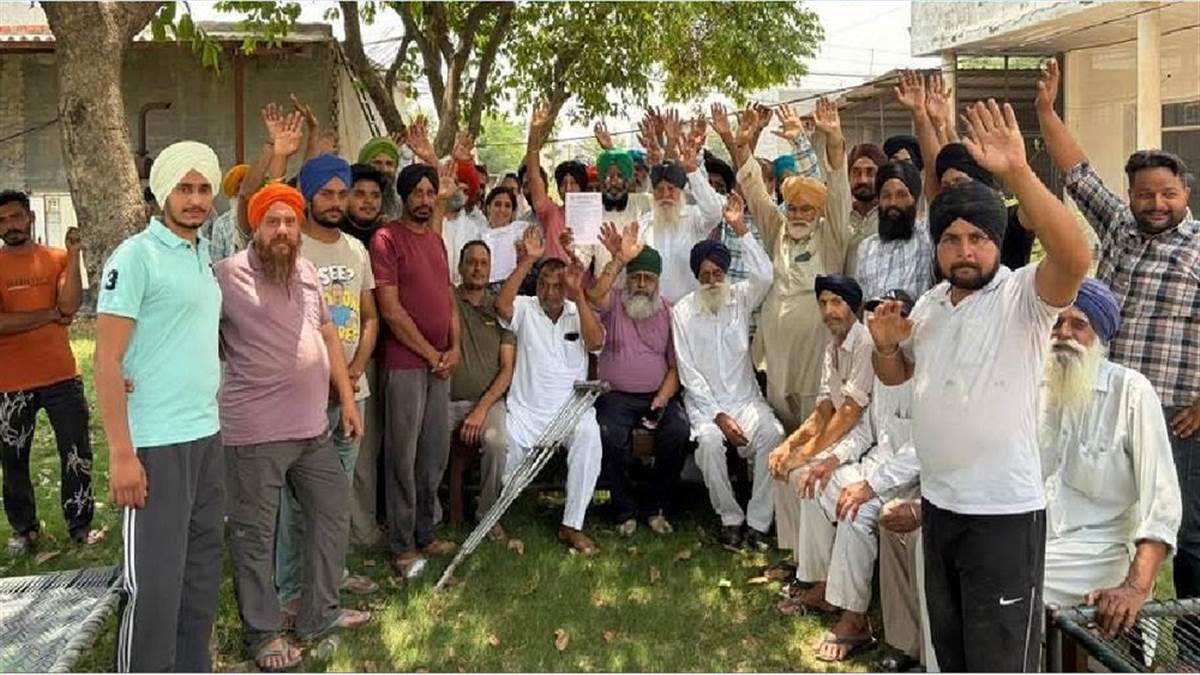 ਕਿਸਾਨਾਂ ਨੇ ਮੁਹਾਲੀ ’ਚ ਟਰੈਕਟਰ ਮਾਰਚ ਕੱਢਿਆ, ਪੁਡਾ ਭਵਨ ਘੇਰਿਆ