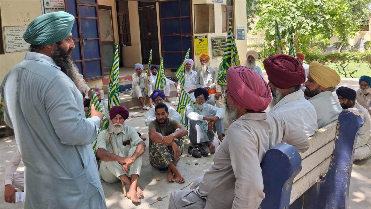 ਮੁੱਖ ਮੰਤਰੀ ਨੂੰ ਸਵਾਲ ਪੁੱਛਣ ਜਾਂਦੇ ਕਿਸਾਨ ਪੁਲਿਸ ਨੇ ਥਾਣੇ ਡੱਕੇ