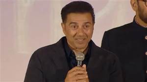 Ramayana ਦਾ 'ਹਨੂਮਾਨ' ਬਣਨ 'ਤੇ ਭਾਵੁਕ ਹੋਏ Sunny Deol, ਅੱਖਾਂ ’ਚ ਹੰਝੂ ਲੈ ਕੇ ਕੀਤਾ 'ਰਾਮ ਭਗਤ' ਦਾ ਜ਼ਿਕਰ