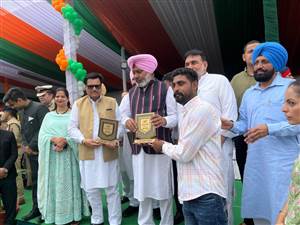 ਇਕ ਸਾਲ ’ਚ 2750 ਬੂਟੇ ਲਾ ਕੇ ਵਾਤਾਵਰਨ ਸੰਭਾਲ ’ਚ ਪਾਇਆ ਵੱਡਾ ਯੋਗਦਾਨ