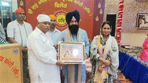 ਗੜ੍ਹੀ ਤੇ ਲੋਹਟੀਆ ਸ੍ਰੀ ਗੁਰੂ ਰਵਿਦਾਸ ਭਵਨ ਫਿਲੌਰ ’ਚ ਹੋਏ ਨਤਮਸਤਕ