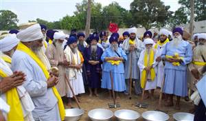 ਇਤਿਹਾਸਿਕ ਗੁਰਦੁਆਰਾ ਜੱਸੀ ਬੱਗਸਰ ਸਾਹਿਬ ਦੇ ਦਰਬਾਰ ਸਾਹਿਬ ਦੀ ਕਾਰ ਸੇਵਾ ਹੋਈ ਆਰੰਭ