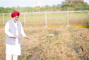 ਨਵੇਂ ਬਣੇ ਖੇਡ ਸਟੇਡੀਅਮ ਦੀ ਹਾਲਤ ਵੇਖ ਕੇ ਬੇਦੀ ਨੇ ਸਰਕਾਰ ਨੂੰ ਘੇਰਿਆ