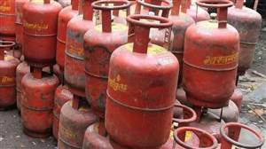 KYC ਨਾ ਕਰਵਾਉਣ ’ਤੇ ਮਹਿੰਗਾ ਮਿਲੇਗਾ LPG ਸਿਲੰਡਰ: 10 ਸਾਲ ਬਾਅਦ ਮੁੜ ਲਾਗੂ ਹੋਵੇਗੀ ਦੋਹਰੀ ਕੀਮਤ ਵਿਵਸਥਾ