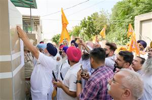 ਨਸ਼ਿਆਂ ਦੇ ਮੁੱਦੇ ’ਤੇ ਵਿਧਾਇਕ ਕਟਾਰੀਆ ਦੀ ਰਿਹਾਇਸ਼ ਬਾਹਰ ਗਰਜੇ ਅਕਾਲੀ