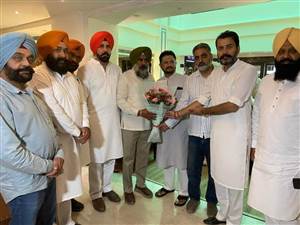 ਸਾਹਨੇਵਾਲ ਦੇ ਕਾਂਗਰਸੀ ਵਰਕਰਾਂ ਵੱਲੋਂ ਪਰਗਟ ਸਿੰਘ ਨਾਲ ਮੁਲਾਕਾਤ