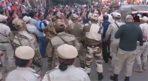 Manipur Violence : ਮਨੀਪੁਰ ’ਚ ਤਿੰਨ ਲੋਕਾਂ ਦੀ ਹੱਤਿਆਂ ਤੋਂ ਬਾਅਦ ਰੱਫੜ, CM ਦੀ ਕੋਠੀ ਅੱਗੇ ਲਾਸ਼ਾਂ ਰੱਖ ਕੇ ਵਿਰੋਧ ਪ੍ਰਦਰਸ਼ਨ
