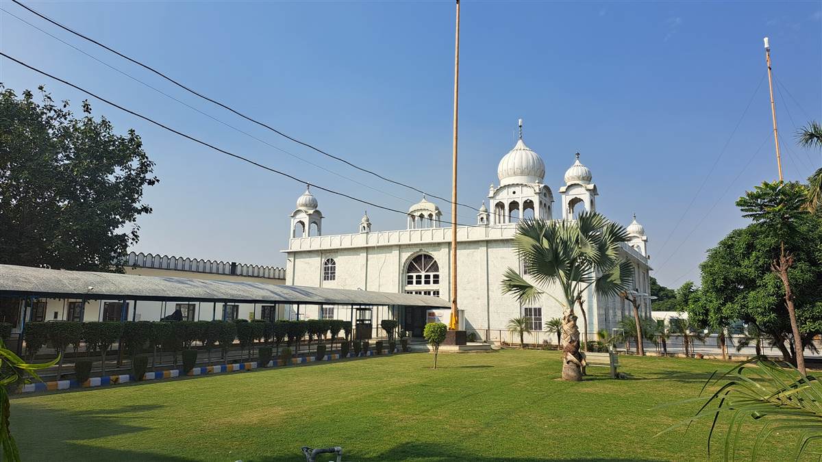 ਸ਼ਰਧਾ ਦੇ ਧਾਮ : ਅਥਾਹ ਸ਼ਰਧਾ ਦਾ ਕੇਂਦਰ ਗੁਰਦੁਆਰਾ ਗੁਰੂ ਨਾਨਕਸਰ ਸਾਹਿਬ, ਹਰ ਐਤਵਾਰ ਨੂੰ ਹੁੰਦੀਆਂ ਹਨ ਹਜ਼ਾਰਾਂ ਸੰਗਤਾਂ ਨਤਮਸਤਕ