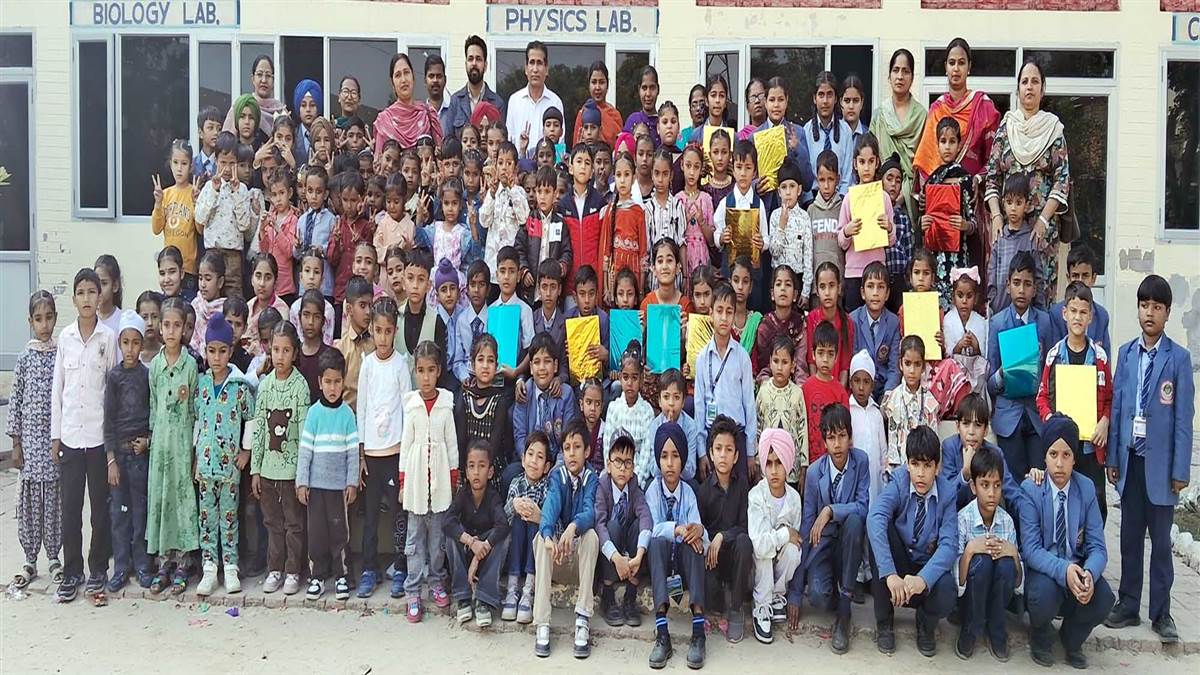 ਗੁਰੂ ਨਾਨਕ ਮਿਸ਼ਨ ਸਕੂਲ ’ਚ ਮਨਾਇਆ ਬਾਲ ਦਿਵਸ