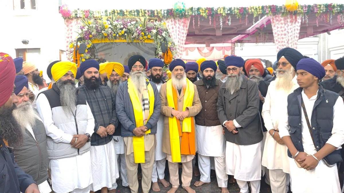 ਸ਼ਹੀਦੀ ਪੁਰਬ ਨੂੰ ਸਮਰਪਿਤ ਨਗਰ ਕੀਰਤਨ ਦਾ ਟਾਂਡਾ ਪਹੁੰਚਣ ਤੇ ਭਰਵਾਂ ਸਵਾਗਤ