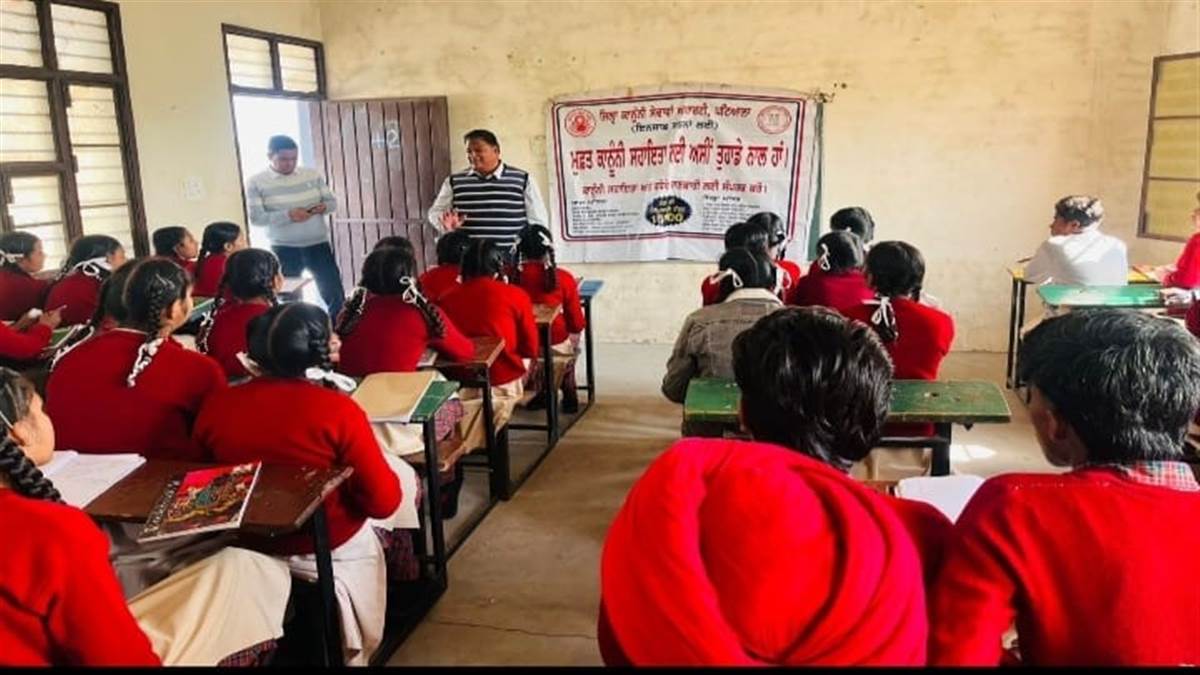 ਖੇੜੀ ਬਰਨਾ ਸਕੂਲ ’ਚ ਮੁਫ਼ਤ ਕਾਨੂੰਨੀ ਸੇਵਾਵਾਂ ਜਾਗਰੂਕਤਾ ਸੈਮੀਨਾਰ