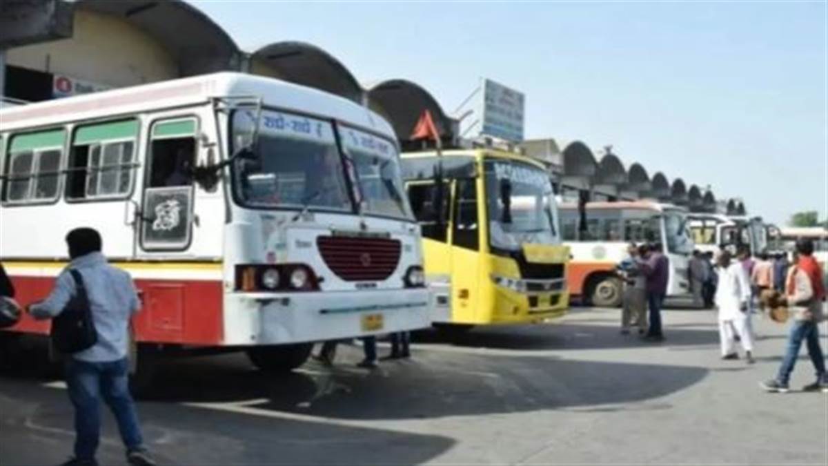 ਰਾਸ਼ਟਰੀ ਪੱਧਰ ਦੀ ਸ਼ੂਟਰ ਨਾਲ ਬੱਸ 'ਚ ਛੇੜਛਾੜ, ਕੰਡਕਟਰ ਤੇ ਡਰਾਈਵਰ ਫਰਾਰ; ਰਾਤ ਭਰ ਸੜਕ 'ਤੇ ਖੜ੍ਹੇ ਰਹੇ ਯਾਤਰੀ