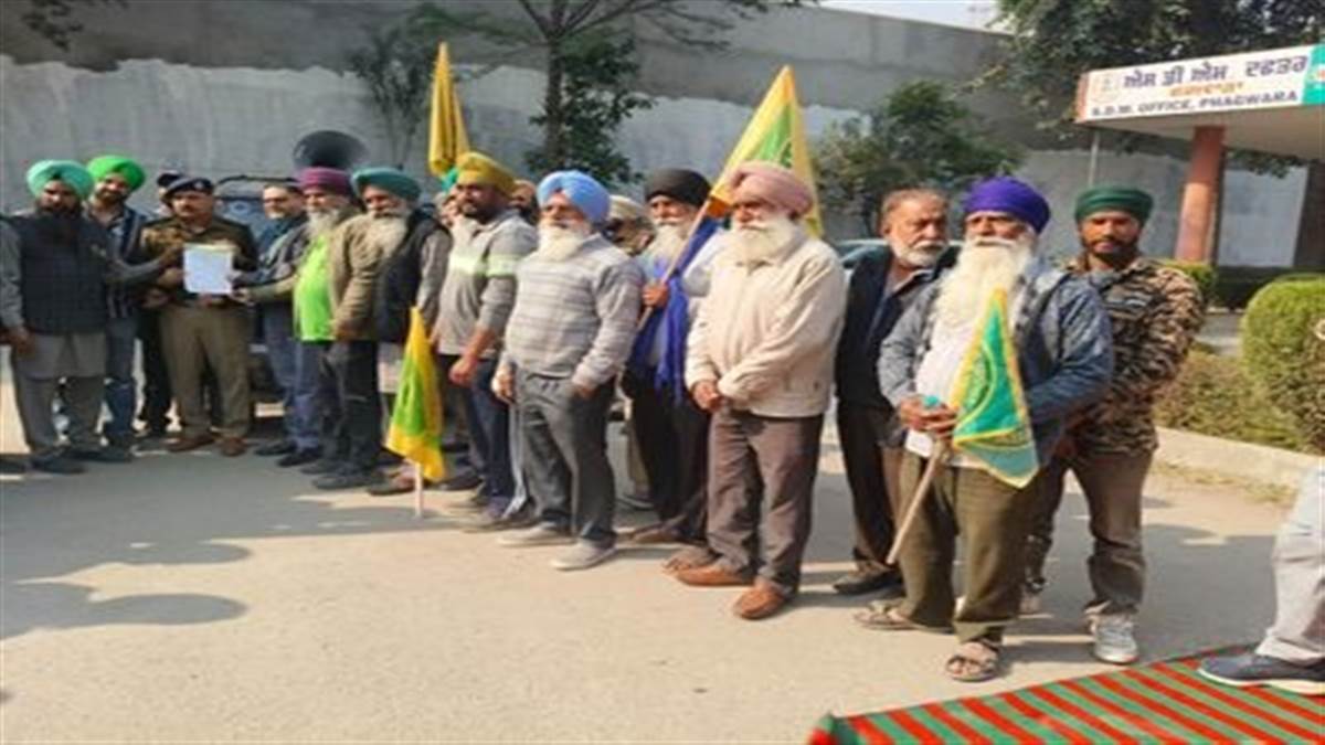 ਸ਼ਿਵ ਸੈਨਾ ਆਗੂ ਤੇ ਪੁੱਤਰ 'ਤੇ ਹਮਲੇ ਦਾ ਮਾਮਲਾ : ਸ਼ਹਿਰ 'ਚ ਲੱਗਾ ਧਰਨਾ ਖ਼ਤਮ, ਪ੍ਰਸ਼ਾਸਨ ਨੂੰ ਸ਼ਨੀਵਾਰ ਤੱਕ ਦਾ ਦਿੱਤਾ ਗਿਆ ਸਮਾਂ