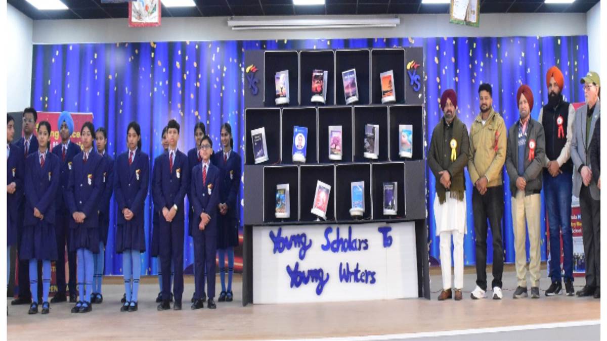 ਵਿਦਿਆਰਥੀਆਂ ਦੁਆਰਾ ਲਿਖੀਆਂ ਪੁਸਤਕਾਂ ਦਾ ਉਦਘਾਟਨ ਸਮਾਰੋਹ