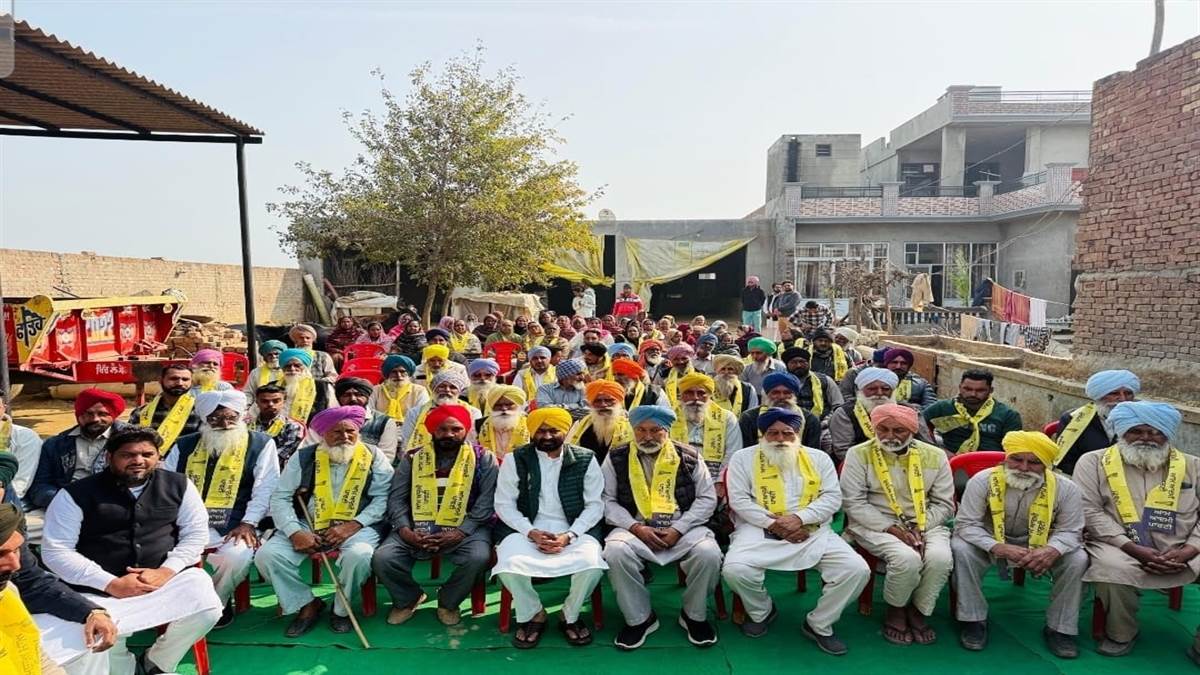 ਕਾਂਗਰਸ ਪਾਰਟੀ ਦੇ ਵਰਕਰ ਆਪ ’ਚ ਸ਼ਾਮਲ