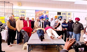 ਗੁਰਦੁਆਰਾ ਸਾਹਿਬ ’ਚ ਲਾਇਆ ਅੱਖਾਂ ਤੇ ਖੂਨਦਾਨ ਦਾ ਫਰੀ ਕੈਂਪ