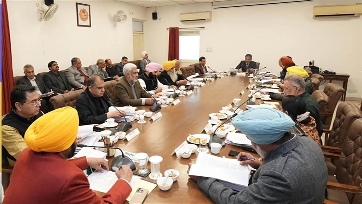 ਪੰਜਾਬ ਕੈਬਨਿਟ ਦਾ ਵੱਡਾ ਫੈਸਲਾ: ਹੁਣ DC ਕਮੇਟੀ ਕਰੇਗੀ ਸਰਕਾਰੀ ਜ਼ਮੀਨਾਂ ਦੀ ਅਲਾਟਮੈਂਟ, ਖ਼ਤਮ ਹੋਵੇਗੀ 'ਫਾਈਲਾਂ ਦੀ ਦੇਰੀ'