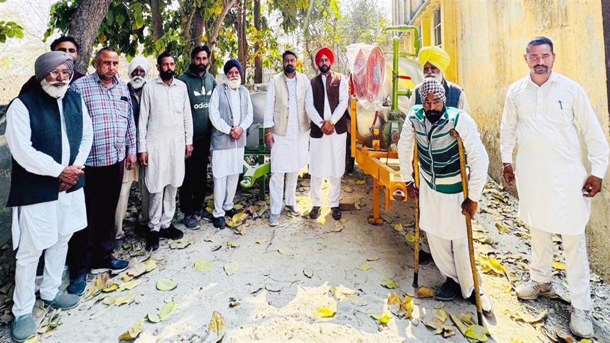 ਵਿਧਾਇਕ ਨੇ ਅੱਗ ਬੁਝਾਉਣ ਵਾਲਾ ਟੈਂਕਰ ਸੌਂਪਿਆ