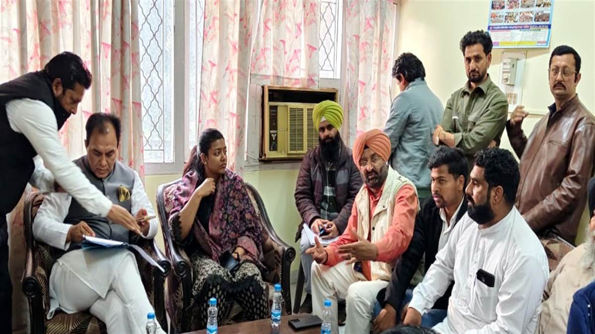 ਡਾ. ਰਾਜ ਕੁਮਾਰ ਚੱਬੇਵਾਲ ਨੇ ਸੁਣੀਆਂ ਲੋਕਾਂ ਦੀਆਂ ਸਮੱਸਿਆਵਾਂ