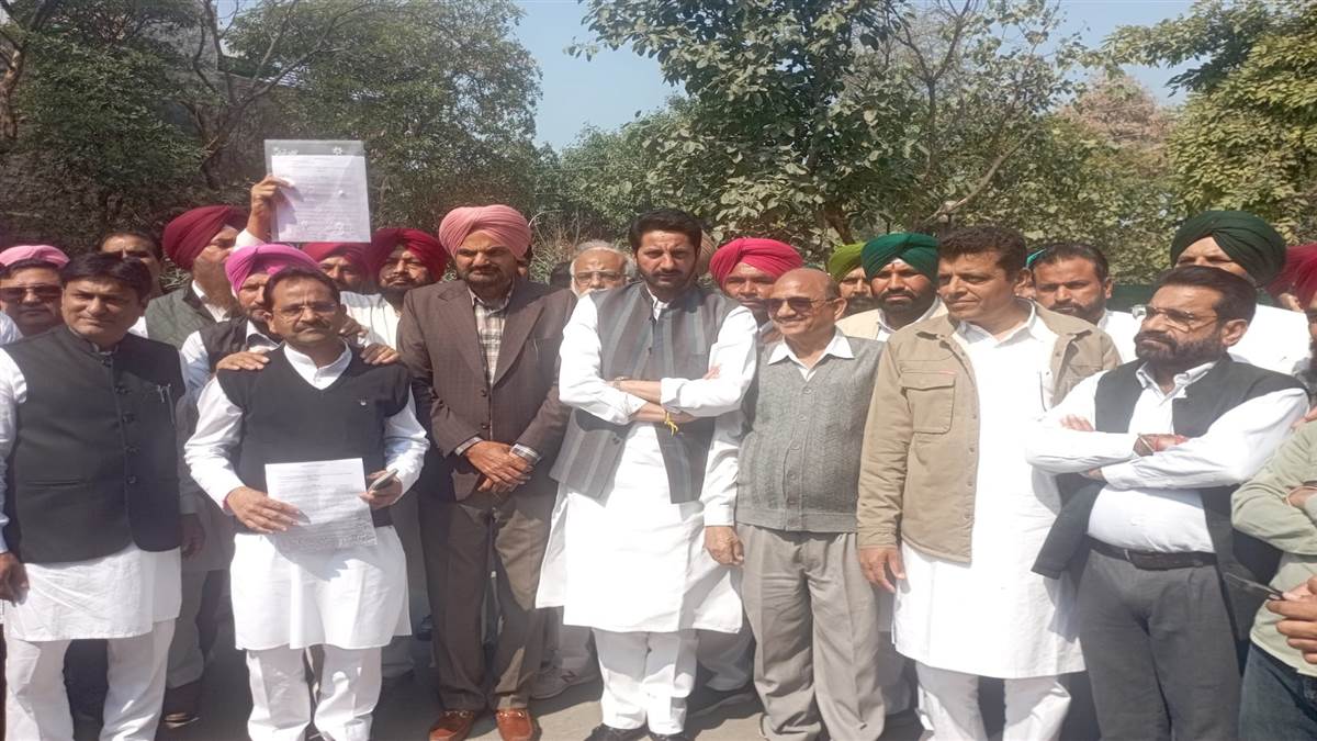 ਕਾਂਗਰਸ ਨੇ ਕੇਂਦਰ ਖ਼ਿਲਾਫ਼ ਕੀਤਾ ਰੋਸ ਮੁਜ਼ਾਹਰਾ