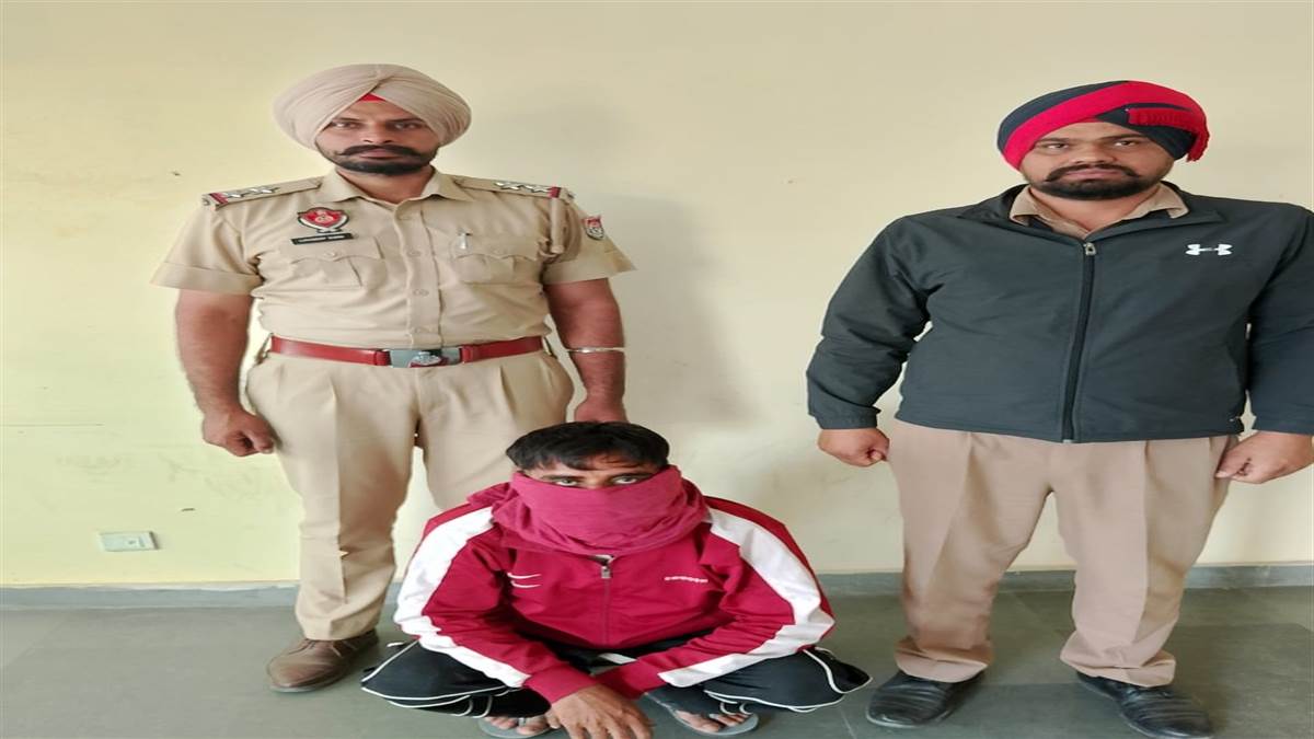 ਚਰਸ, ਨਸ਼ੀਲੀਆਂ ਗੋਲੀਆਂ, ਚਿੱਟੇ ਸਮੇਤ ਤਿੰਨ ਕਾਬੂ