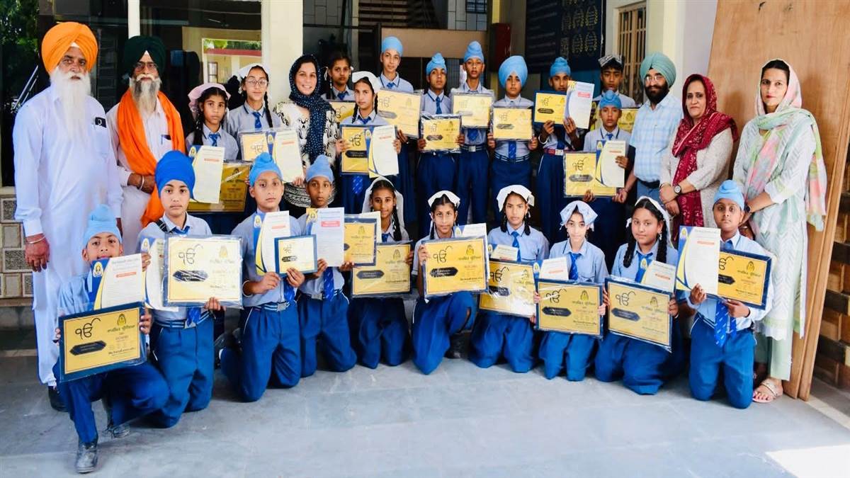 ਸੇਂਟ ਸੋਲਜਰ ਸਕੂਲ ਨੇ ਧਾਰਮਿਕ ਪ੍ਰੀਖਿਆ ’ਚ ਮਾਰੀਆਂ ਮੱਲਾਂ