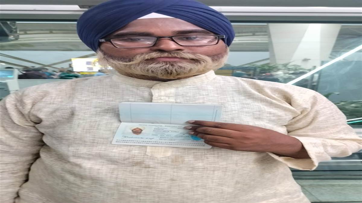 ਦਿੱਲੀ ਏਅਰਪੋਰਟ ਤੋਂ 24 ਸਾਲਾ ਨੌਜਵਾਨ ਬਜ਼ੁਰਗ ਬਣ ਕੇ ਜਾ ਰਿਹਾ ਸੀ ਕੈਨੇਡਾ, ਸੀਆਈਐੱਸਐਫ ਮੁਲਾਜ਼ਮਾਂ ਨੇ ਕੀਤਾ ਕਾਬੂ