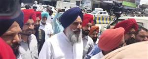 ਮਜੀਠਾ 'ਚ ਹਾਈ-ਵੋਲਟੇਜ ਡਰਾਮਾ : FIR ਨੰਬਰ 91 ਦੀ ਤਫ਼ਤੀਸ਼ ਲਈ ਪਹੁੰਚੇ ਬਿਕਰਮ ਮਜੀਠੀਆ, ਪੁਲਿਸ ਨੇ ਥਾਣੇ ਦੇ ਅੰਦਰ ਜਾਣ ਤੋਂ ਰੋਕਿਆ