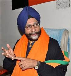 ਡਾ: ਜਗਮੋਹਨ ਸਿੰਘ ਰਾਜੂ ਨੇ ਸੰਤ ਨਿਰੰਜਨ ਦਾਸ ਨੂੰ ਗਰੀਬਾਂ, ਦਲਿਤਾਂ ਤੇ ਪਛੜੀਆਂ ਸ਼੍ਰੇਣੀਆਂ ਦੇ ਲੰਬਿਤ ਪਏ ਕੇਸਾਂ ਦਾ ਨਿਪਟਾਰਾ ਕਰਨ ਦੀ ਕੀਤੀ ਅਪੀਲ