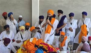 ਅਮਰੀਕਾ ਤੋਂ ਪਰਤੇ ਜਥੇਦਾਰ ਦਾਦੂਵਾਲ ਦਾ ਸੰਗਤ ਵੱਲੋਂ ਭਰਵਾਂ ਸਵਾਗਤ ਤੇ ਸਨਮਾਨ