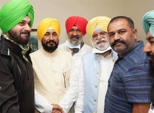 ਮੁੱਖ ਮੰਤਰੀ ਚਰਨਜੀਤ ਸਿੰਘ ਚੰਨੀ ਨੂੰ ਦਿੱਤੀ ਵਧਾਈ