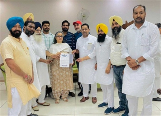 ਬੂਥ ਅਲਾਟਮੈਂਟਾਂ ਰੱਦ ਕਰਨ ਦੀ ਕੀਤੀ ਮੰਗ