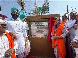 ਕੈਬਨਿਟ ਮੰਤਰੀ ਡਾ. ਬਲਜੀਤ ਕੌਰ ਨੇ 17 ਲੱਖ ਦੀ ਲਾਗਤ ਵਾਲੇ ਚੌਕ ਦੇ ਨਵੀਨੀਕਰਨ ਦਾ ਰੱਖਿਆ ਨੀਂਹ ਪੱਥਰ