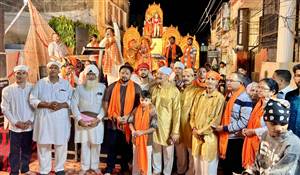 ਚਿੰਤਪੁਰਨੀ ਮੰਦਰ ’ਚ ਵਿਸ਼ਾਲ ਭਗਵਤੀ ਜਗਰਾਤਾ ਕਰਵਾਇਆ