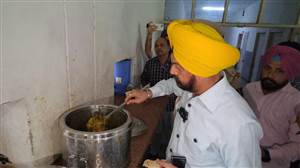 ਮਨੁੱਖੀ ਅਧਿਕਾਰ ਕਮਿਸ਼ਨ ਦੇ ਮੈਂਬਰ ਵੱਲੋਂ ਸਿਹਤ ਕੇਂਦਰ ਤੇ ਥਾਣੇ ਦੀ ਚੈਕਿੰਗ