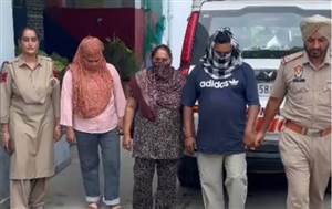 Ropar News : ਹਨੀ ਟ੍ਰੈਪ ਮਾਮਲੇ ’ਚ ਇਕ ਮਰਦ ਤੇ ਦੋ ਔਰਤਾਂ ਗ੍ਰਿਫ਼ਤਾਰ, ਵਾਰ-ਵਾਰ ਫੋਨ ਕਰ ਕੇ ਜਾਲ ’ਚ ਫਸਾਇਆ ਦੁਕਾਨਦਾਰ