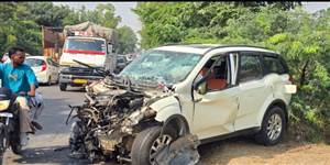Moga Road Accident : ਪਿੰਡ ਗਗੜਾ ਨੇੜੇ ਕਾਰਾਂ ਦੀ ਟੱਕਰ ਨੇ ਉਜਾੜੇ ਪਰਿਵਾਰ, ਔਰਤ ਸਮੇਤ 2 ਦੀ ਮੌਤ; ਸਿਵਲ ਹਸਪਤਾਲ ਪਹੁੰਚਾਈਆਂ ਲਾਸ਼ਾਂ