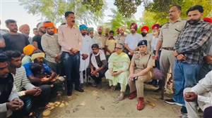 ਡੀਸੀ ਅਤੇ ਐੱਸਐੱਸਪੀ ਵੱਲੋਂ ਮਨਰੇਗਾ ਪੀੜਤ ਪਰਿਵਾਰਾਂ ਨਾਲ ਮੁਲਾਕਾਤ