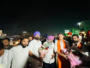 ਪਾਇਲਟ, ਪਰਗਟ ਸਿੰਘ ਤੇ ਠਾਕੁਰ ਦਾ ਤਰਨਤਾਰਨ ਪੁੱਜਣ ’ਤੇ ਭੁੱਲਰ ਨੇ ਕੀਤਾ ਸਵਾਗਤ