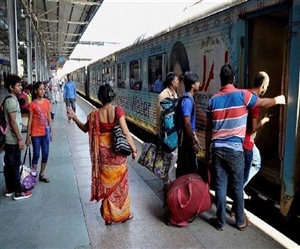 Indian Railways : ਮੁਸਾਫ਼ਰਾਂ ਨੂੰ ਭੋਜਨ ਪਰੋਸਣ ਸਬੰਧੀ ਰੇਲਵੇ ਬੋਰਡ ਦਾ ਆਇਆ ਨਵਾਂ ਫਰਮਾਨ, ਯਾਤਰਾ ਤੋਂ ਪਹਿਲਾਂ ਪੜ੍ਹੋ ਇਹ ਖ਼ਬਰ